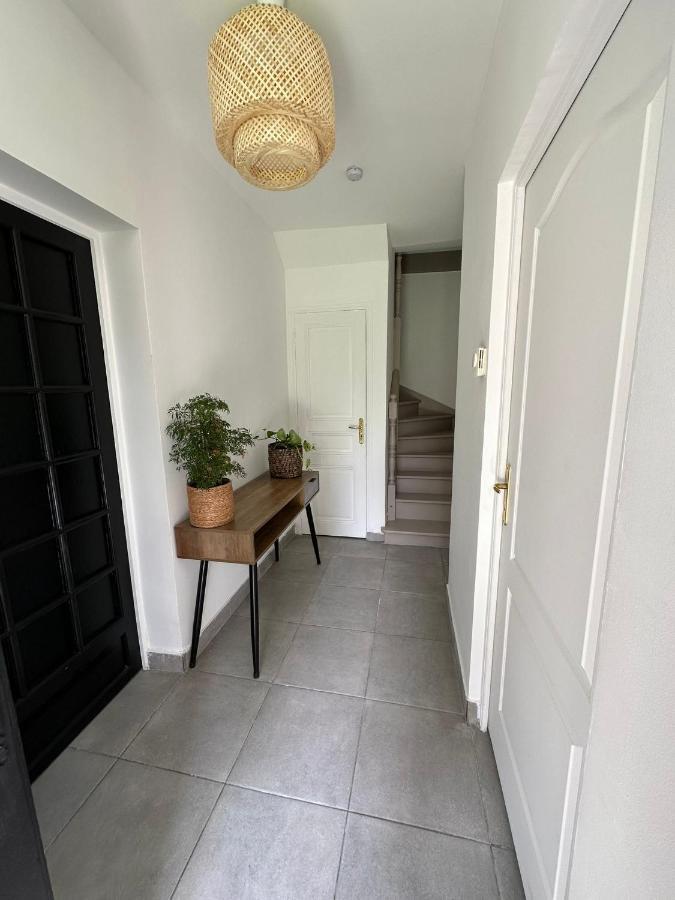 Love Room Avec Jacuzzi Proche Paris Et Roissy Cdg Persan Exterior photo
